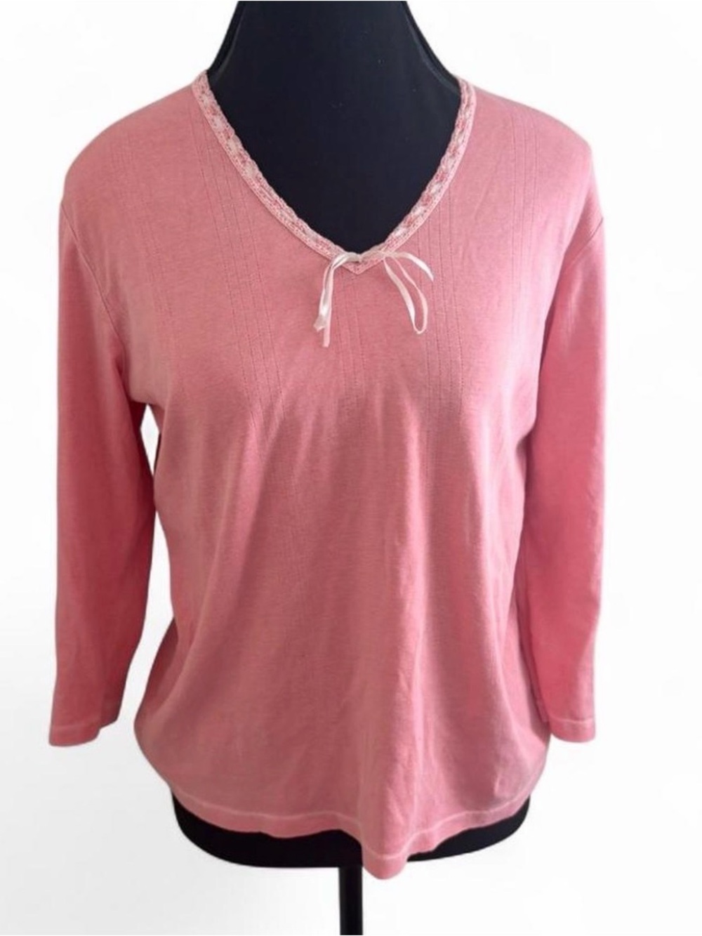 Gap Women's Lace-Trim  quarter sleeve V-Neck Top size XL